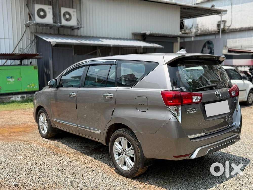 Toyota Innova Crysta 2017