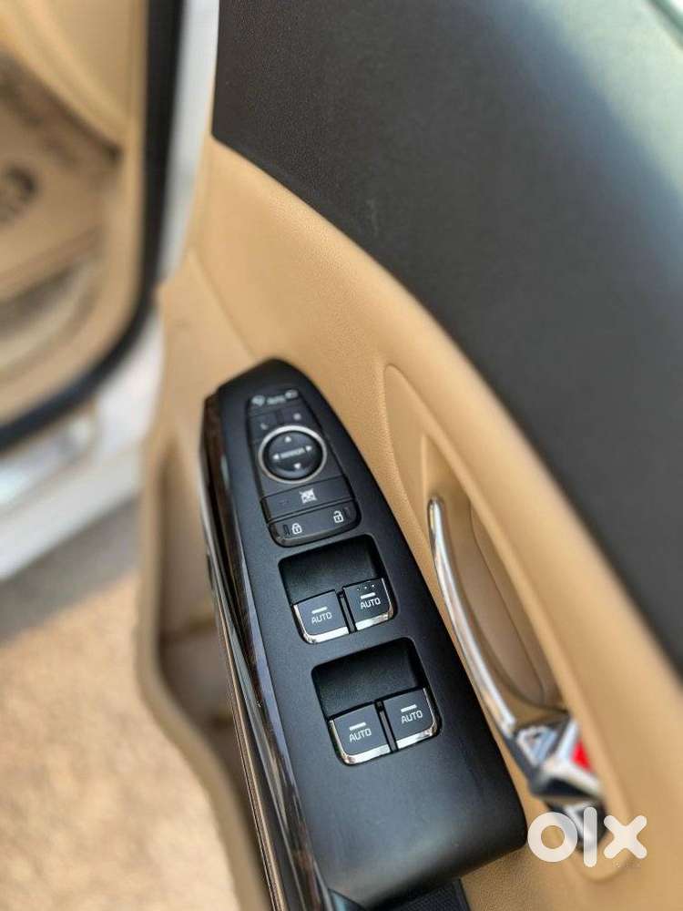 Kia Carnival Limousine, 2021, Diesel