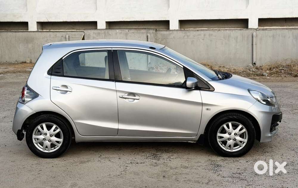 Honda Brio V Mt, 2012, Petrol