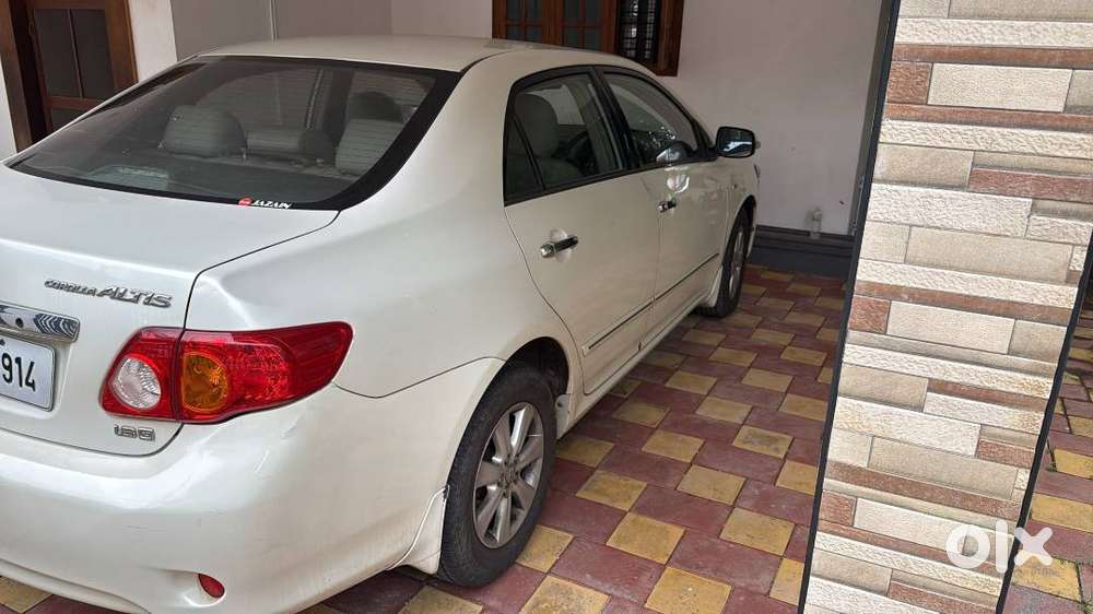 Nri Owned Pearl White Altis For Sale