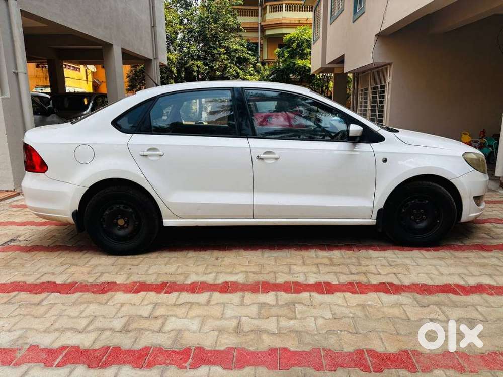 Skoda Rapid 2013-2016 1.6 Mpi Active, 2013, Petrol