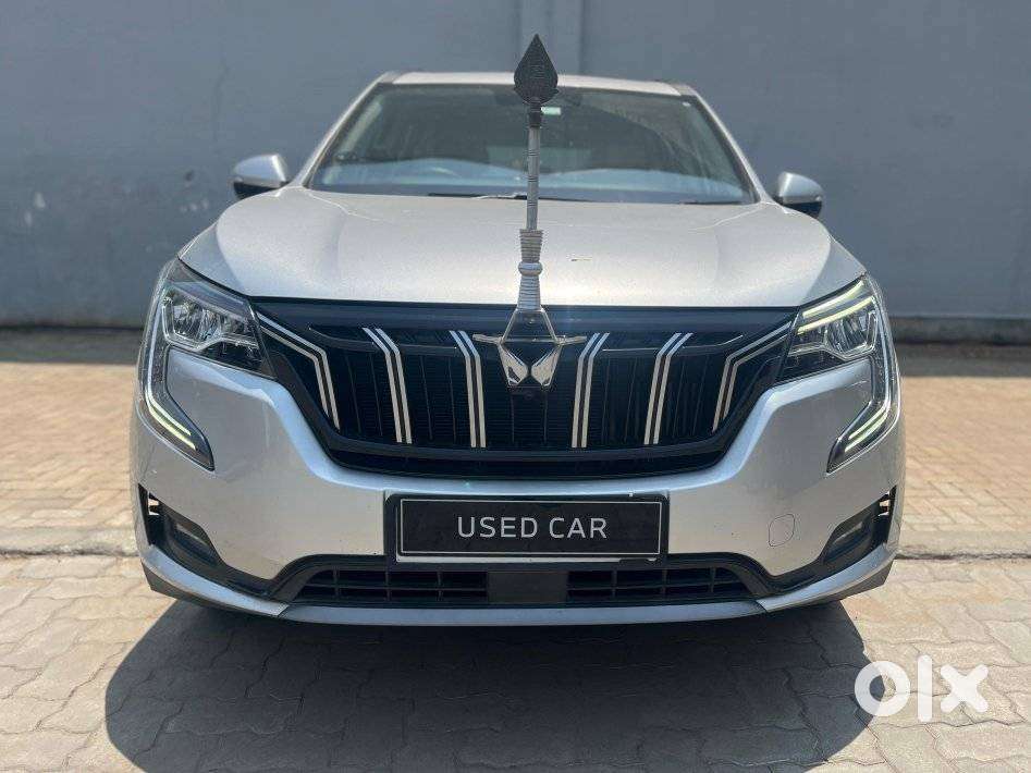 Mahindra Xuv700 Ax 3 Diesel Mt 7 Str (e), 2023, Diesel