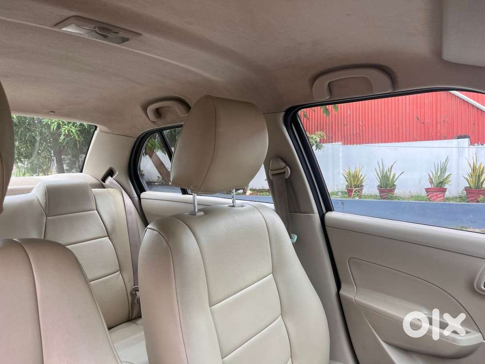Maruti Suzuki Swift Dzire, 2012, Petrol