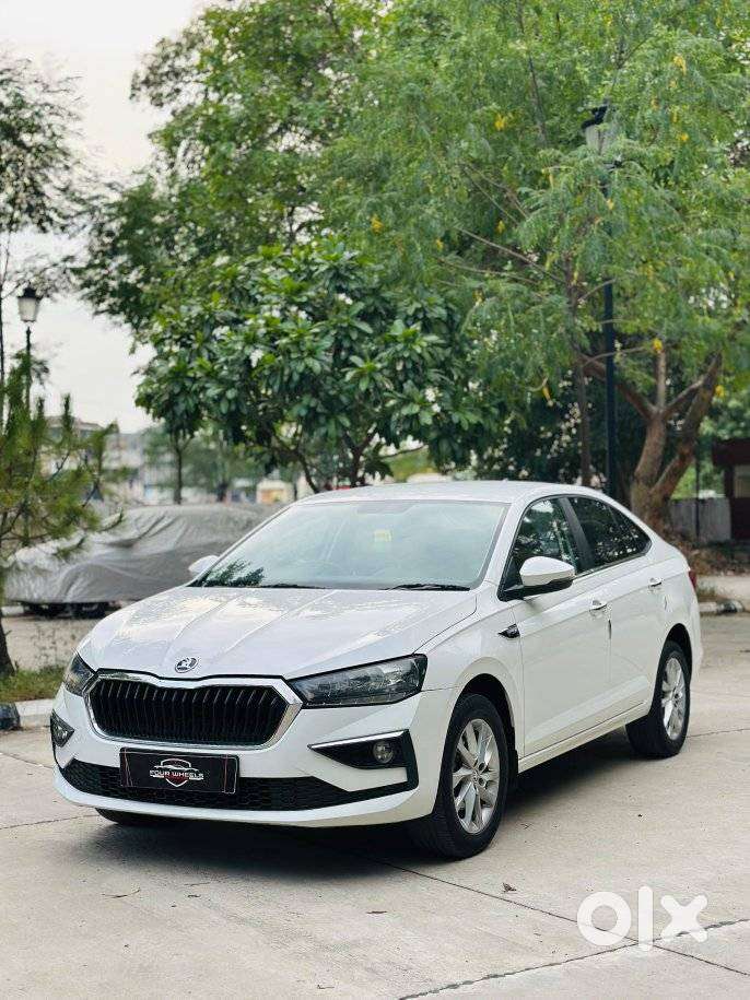 Skoda Slavia 1.0 Ambition Tsi, 2023, Petrol