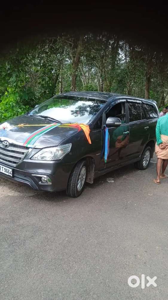 Toyota Innova Diesel 2015 Variant