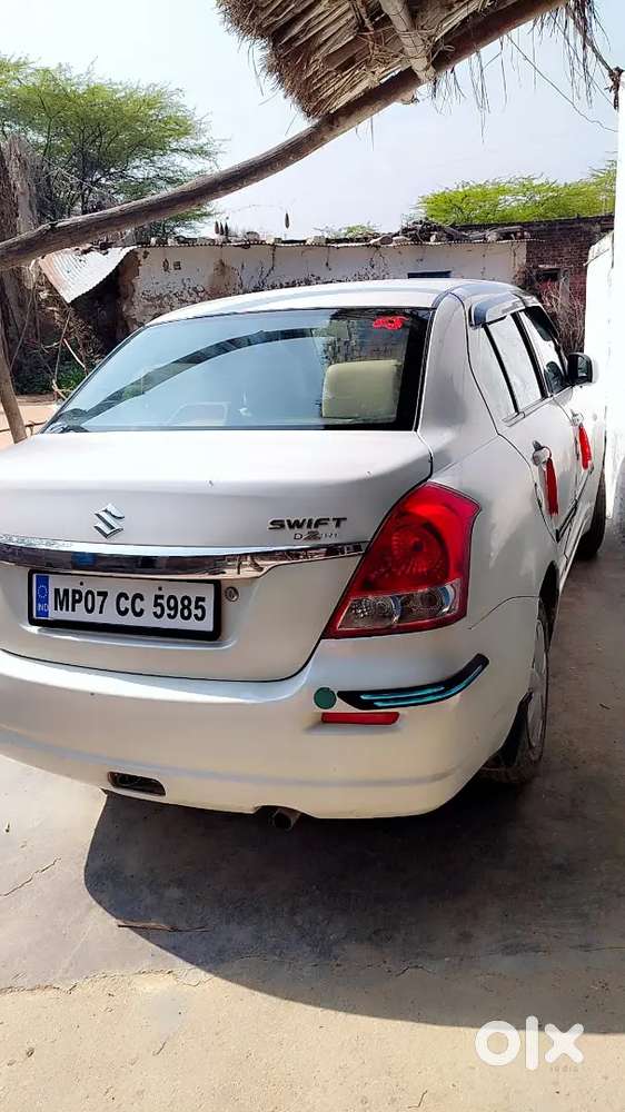 Maruti Suzuki Dzire 2011 Petrol