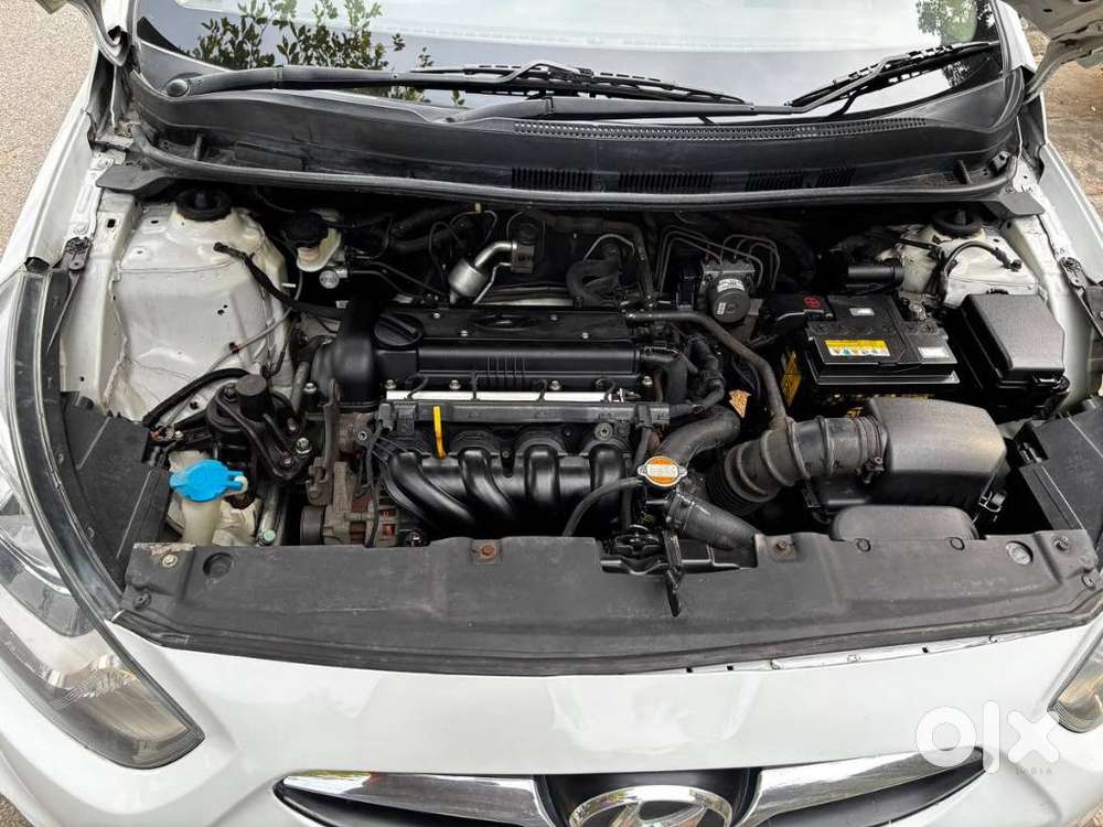 Hyundai Fluidic Verna 1.6 Vtvt Sx, 2012, Petrol