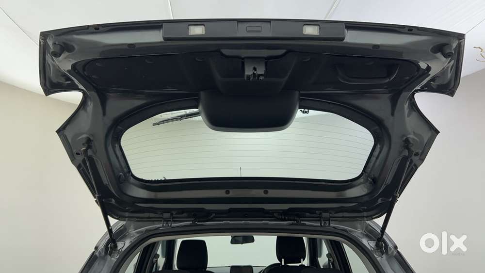 Tata Punch 1.2 Revotron Creative Amt Dual Tone, 2022, Petrol