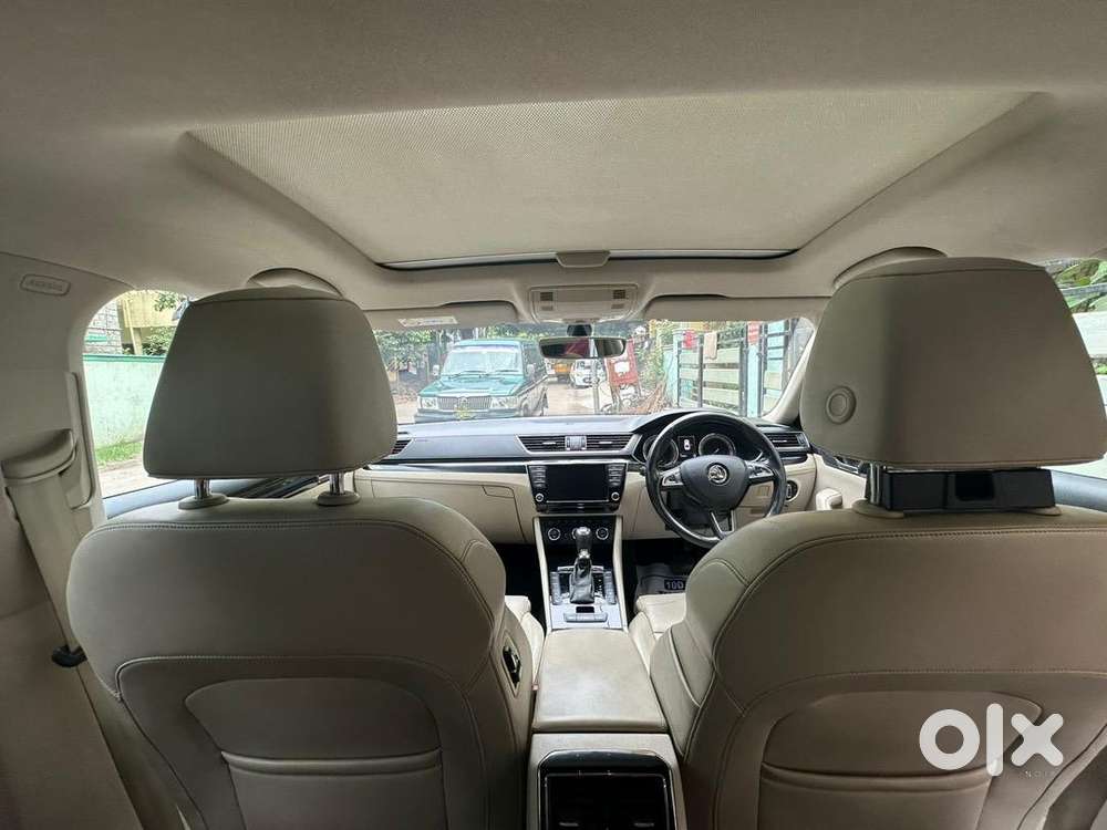 Skoda Superb 2017 Diesel 125000 Km Driven