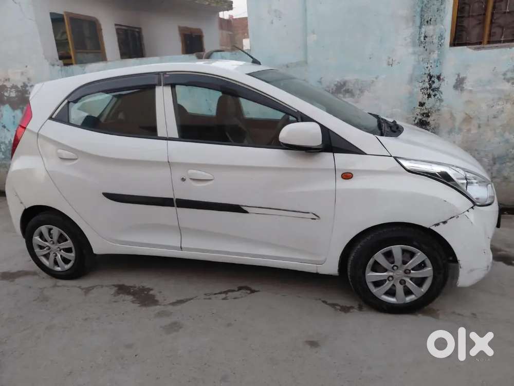 Hyundai Eon Sportz 2012 Petrol