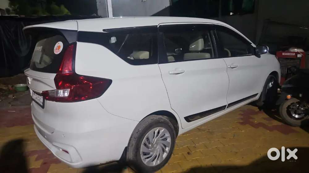 Maruti Suzuki Ertiga 2025 Cng & Petrol 11000 Km Driven