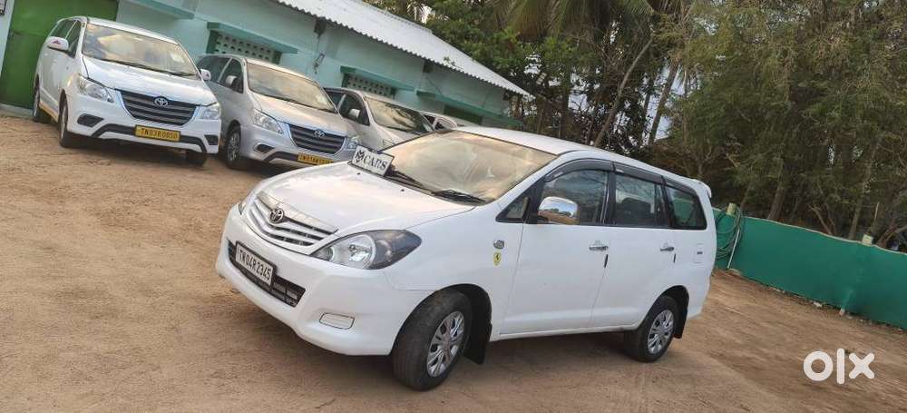 Toyota Innova 2.5 G (diesel) 8 Seater, 2005, Diesel