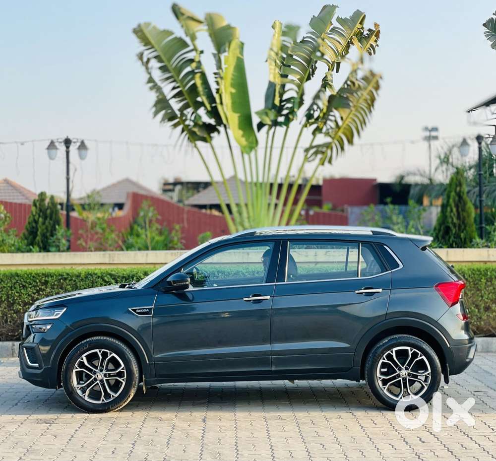 Skoda Kushaq 1.0 Tsi Style At (6 Airbags), 2022, Petrol