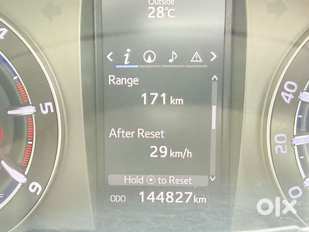 Toyota Innova Crysta 2.4 Z 7 Str, 2016, Diesel