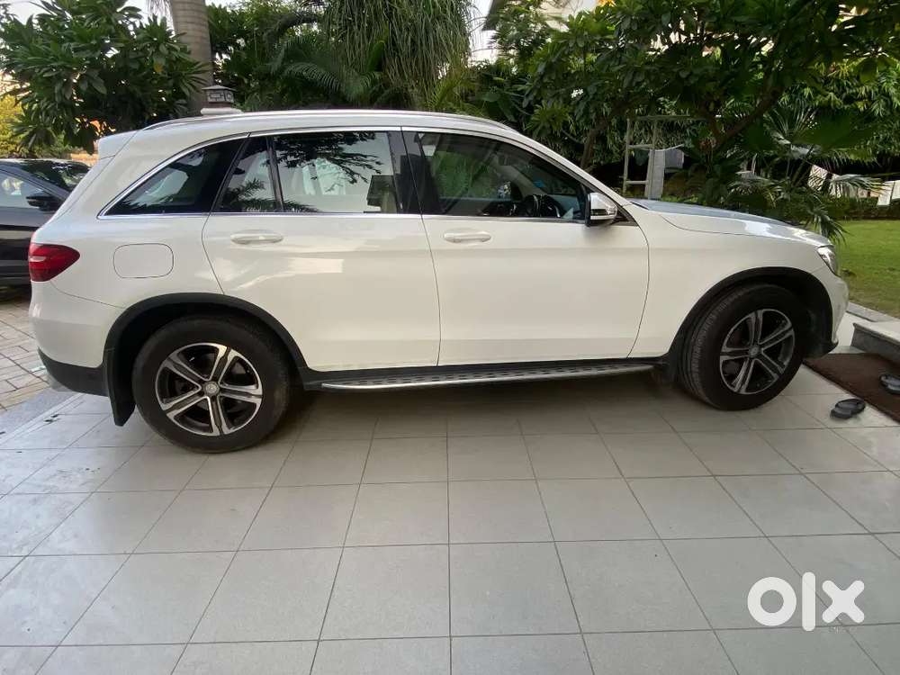 Mercedes Glc 220d 4matic
2017 Model
1st Owner
1,02,000 Km Driven
Insur