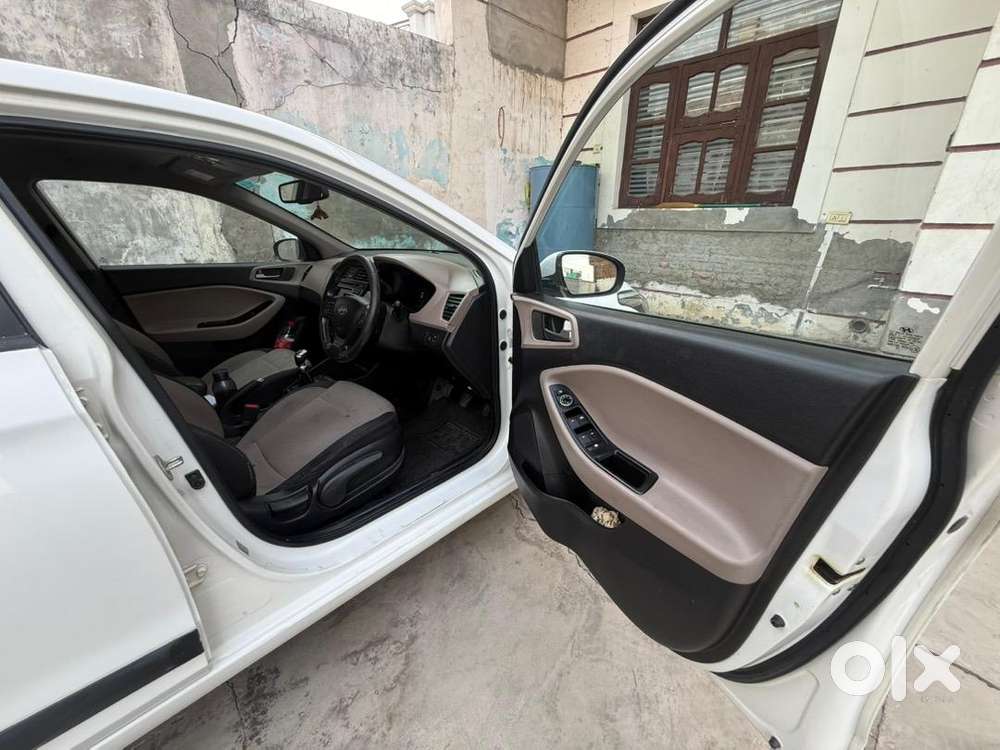Hyundai Petrol Car 2015