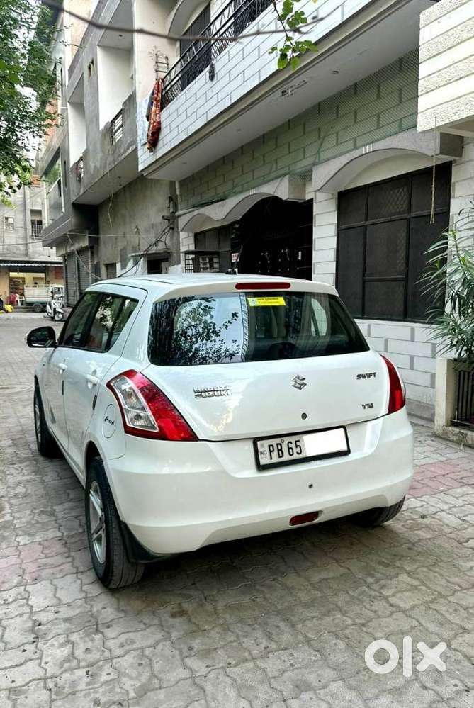 Maruti Suzuki Swift 1.2 Vxi (o), 2013, Petrol