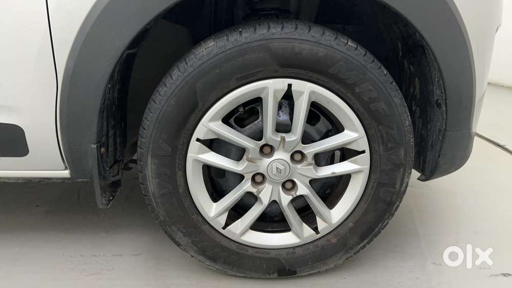 Renault Triber Rxt, 2021, Petrol
