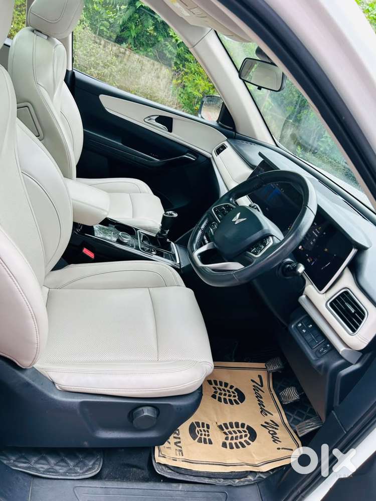 Mahindra Xuv700 2.2 Ax 7 Diesel Mt Luxury Pack Str, 2022, Diesel