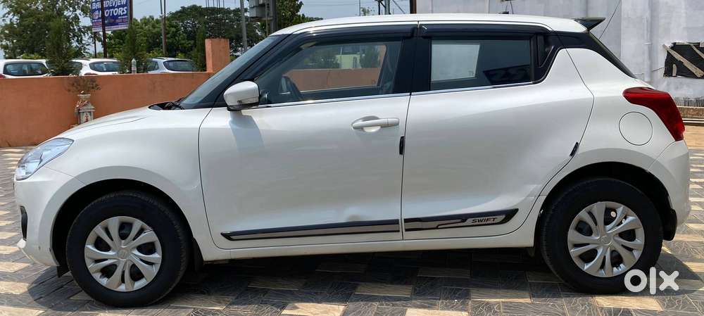Maruti Suzuki Swift Vxi Abs Bsiv, 2021, Petrol