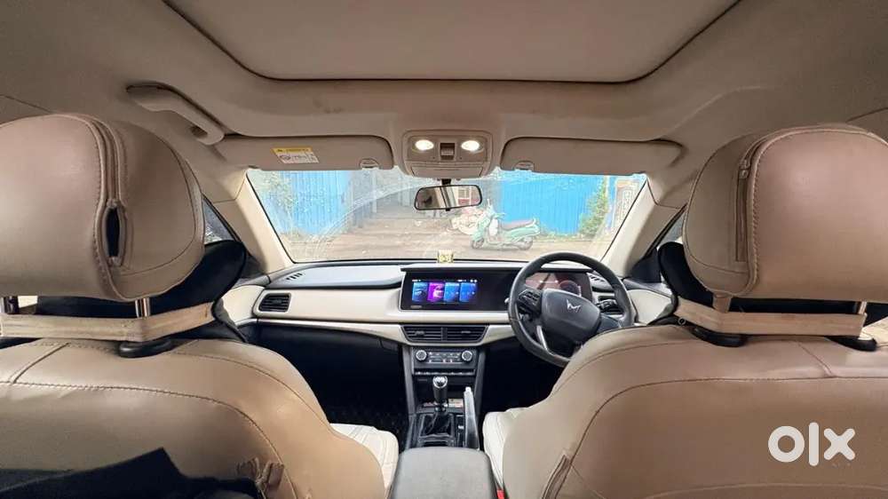 Mahindra Xuv700 2023 Diesel 70000 Km Driven