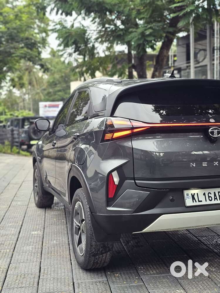 Tata Nexon Creative Plus S 1.2 Revotron Petrol 6 Amt, 2023, Petrol