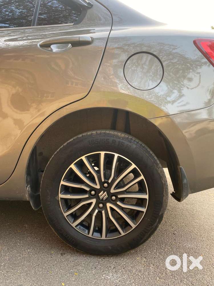 Maruti Suzuki Swift Dzire Zdi + Amt, 2017, Diesel