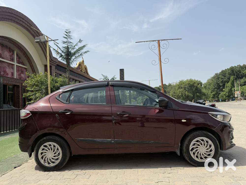 Tata Tigor Xe, 2020, Petrol