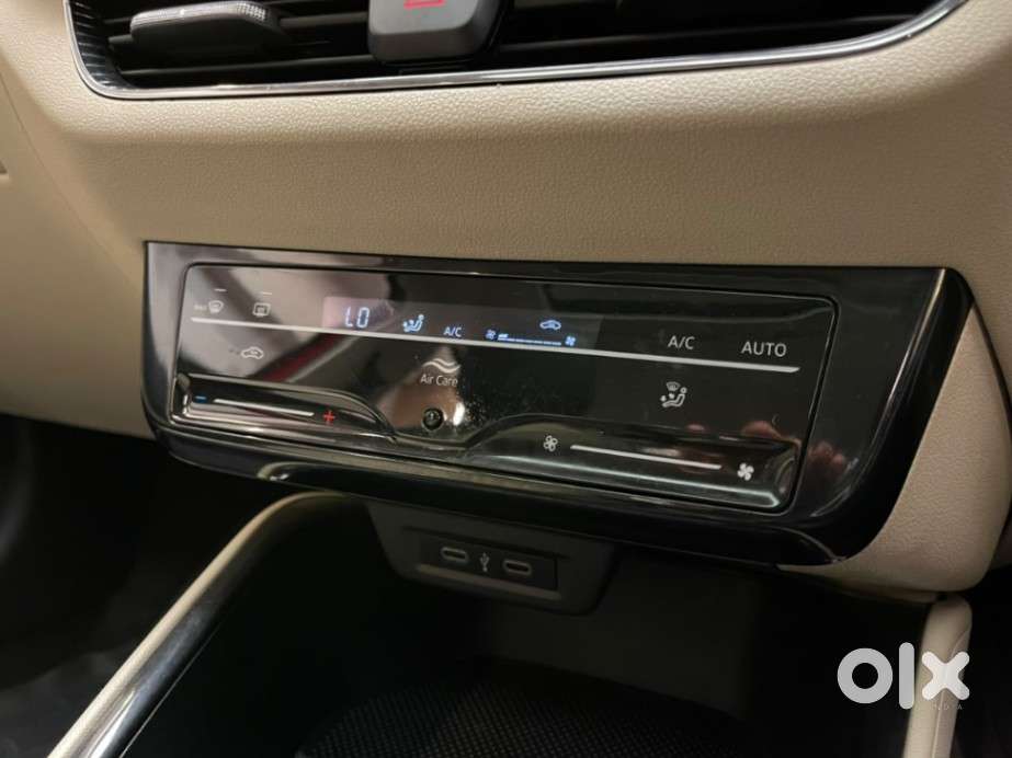 Skoda Slavia 1.0 Tsi Style At, 2023, Petrol