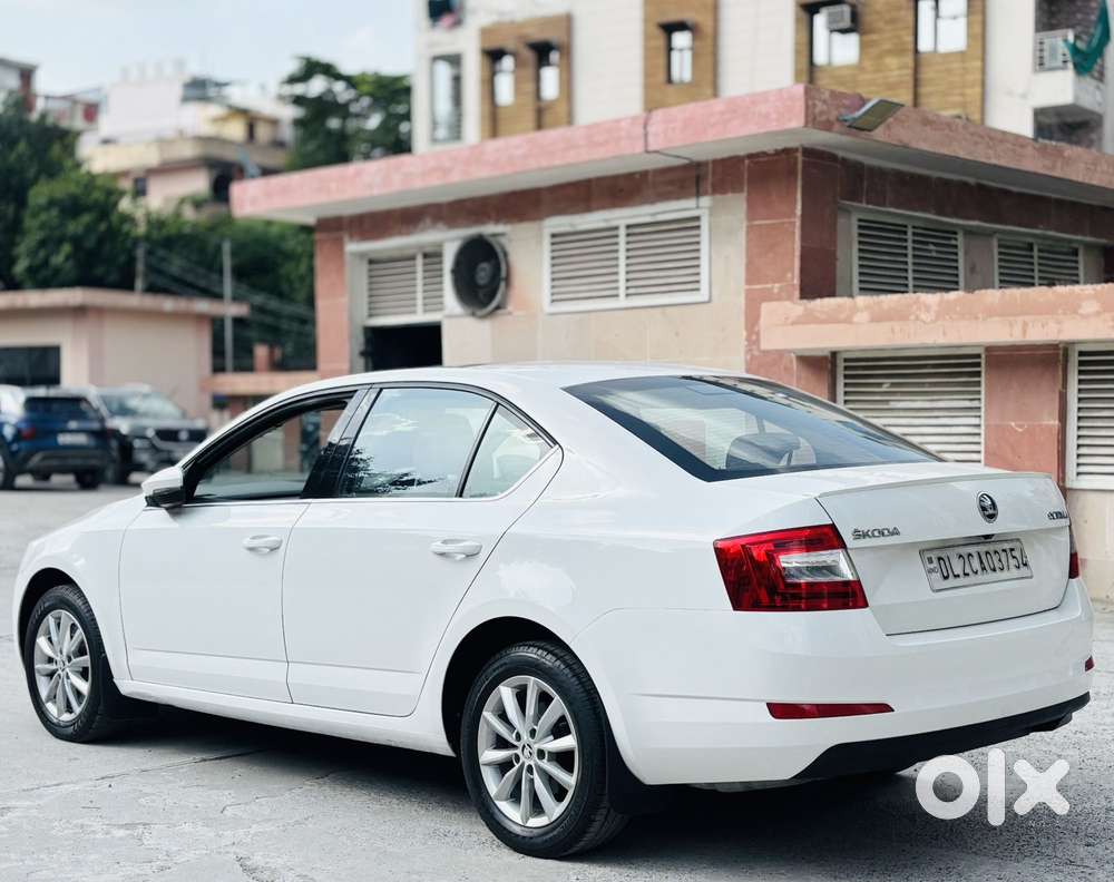 Skoda Octavia 2.0 Style Tsi At, 2015, Petrol