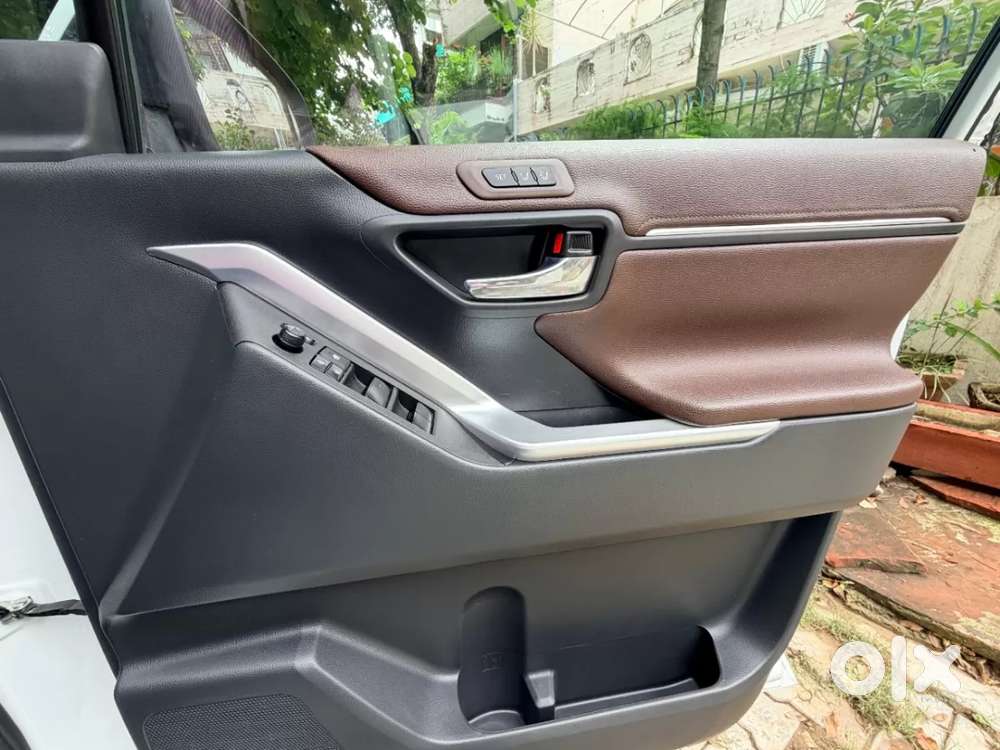 Toyota Innova Hycross, 2026, Petrol