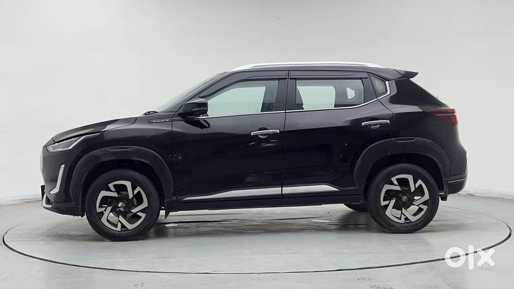 Nissan Magnite 1.0 Xv Premium, 2023, Petrol