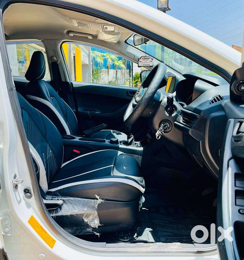 Tata Nexon Smart Plus1.2 Revotron Petrol 5 Mt, 2025, Petrol