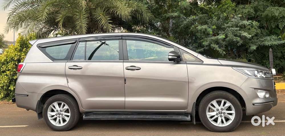 Toyota Innova Crysta