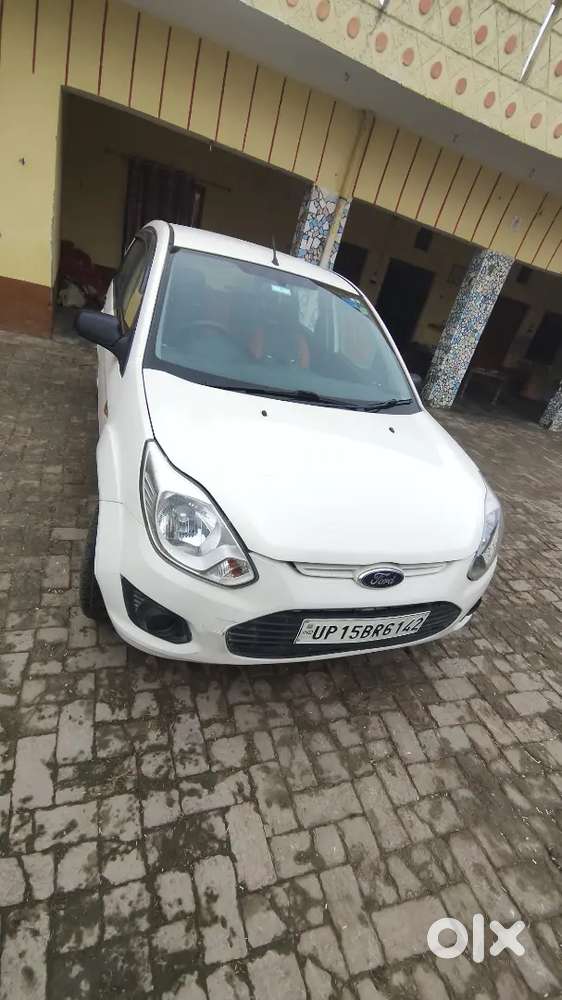 Ford Figo 2015 Petrol And Cng On Paper