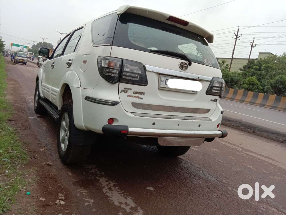 Toyota Fortuner 4x2 Manual, 2011, Diesel