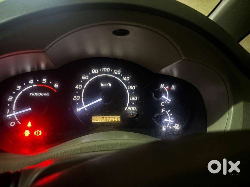 Toyota Innova 2.5 V 7 Str, 2005, Diesel