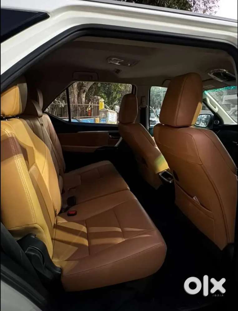 Toyota Fortuner Legender 2023