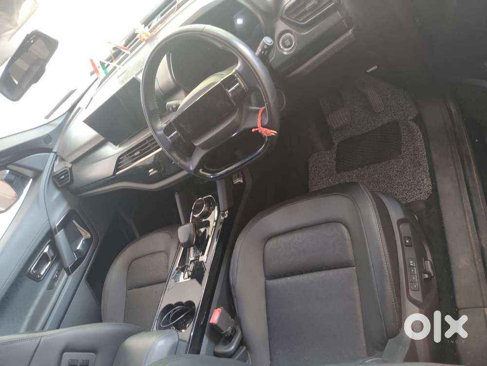 Tata Safari Adventure Plus Dark Edition At, 2024, Diesel