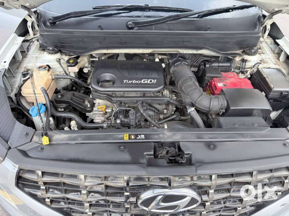 Hyundai Venue Sx+ At, 2022, Petrol