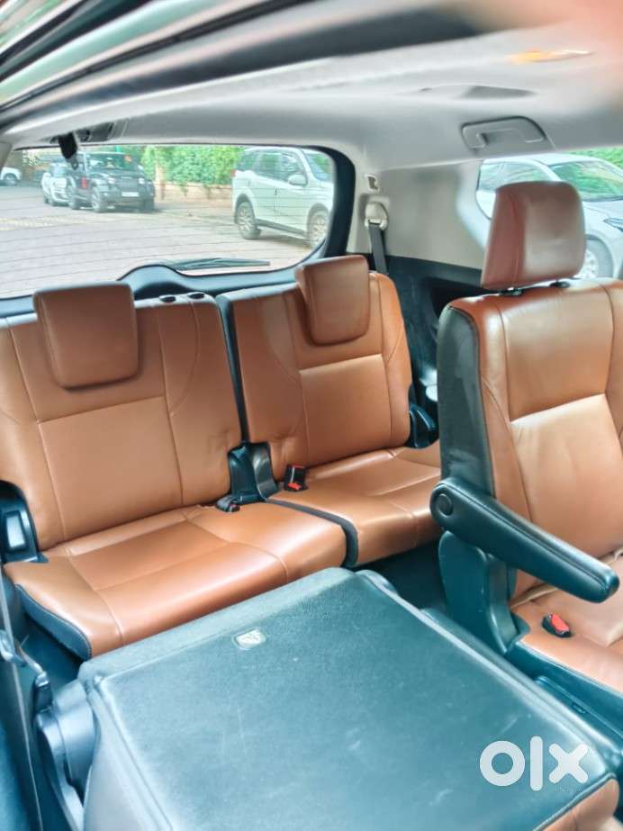 Toyota Innova Crysta 2.8z Automatic, 2016, Diesel