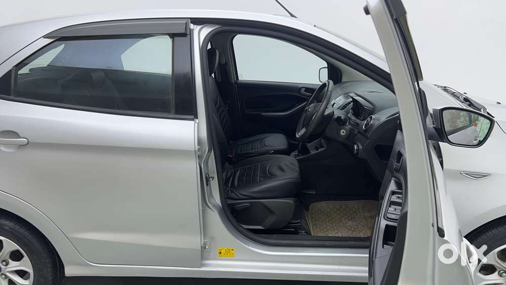 Ford Figo Petrol Titanium, 2015, Petrol