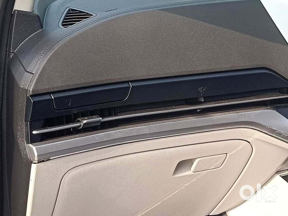 Kia Carens 1.5 Prestige 7 Str, 2023, Petrol