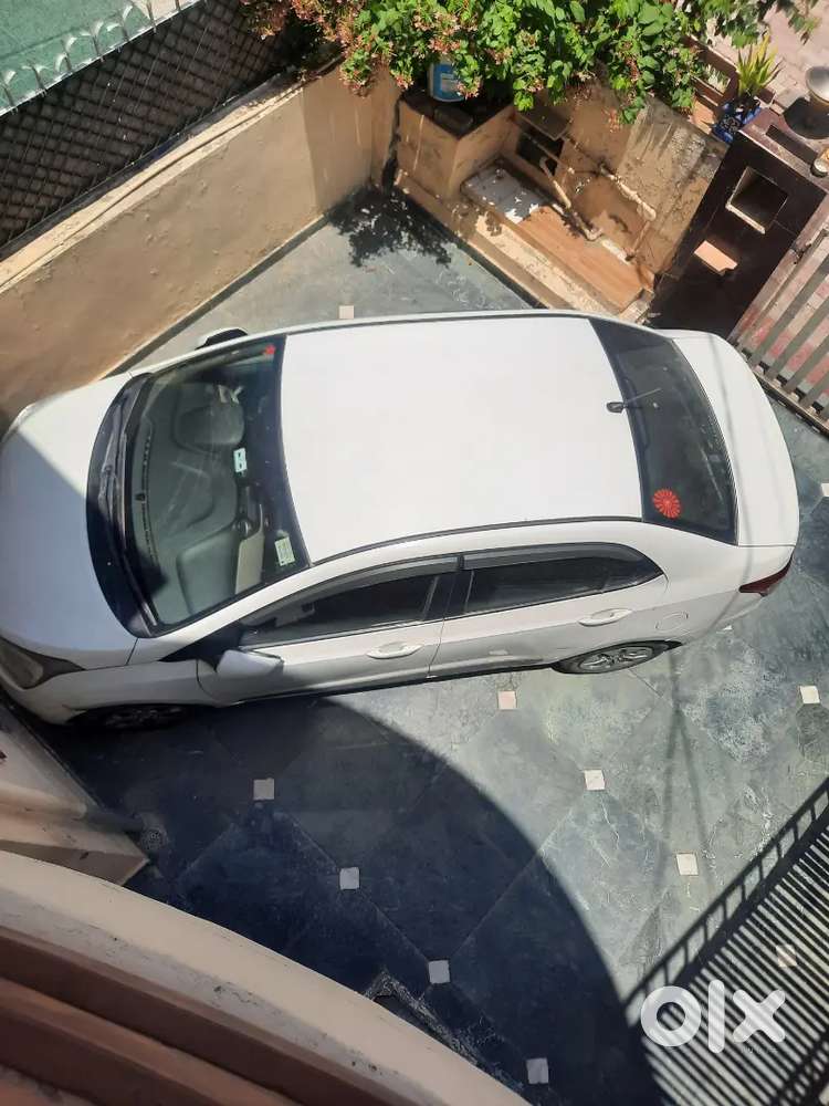 Hyundai Xcent 2015