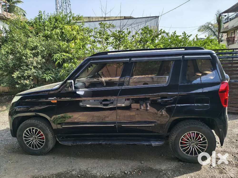 Mahindra Tuv 300 2015 Diesel 121000 Km Driven