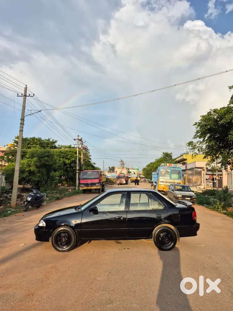Maruti Suzuki Esteem 2004 Vxi