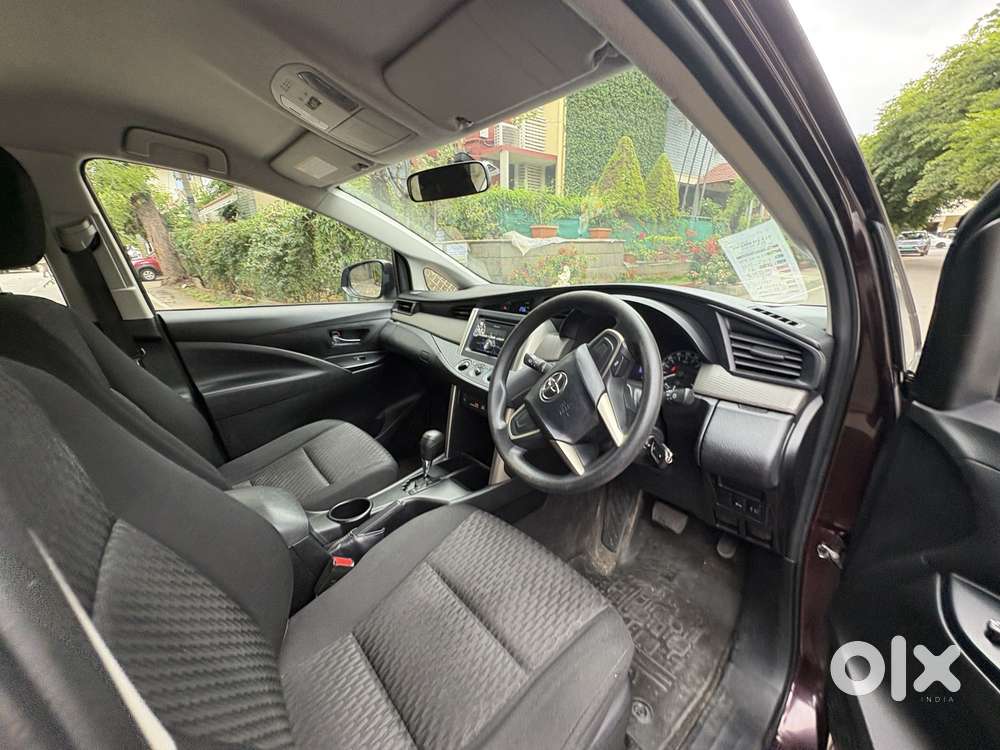 Toyota Innova Crysta 2.8 Gx At 8s, 2016, Diesel