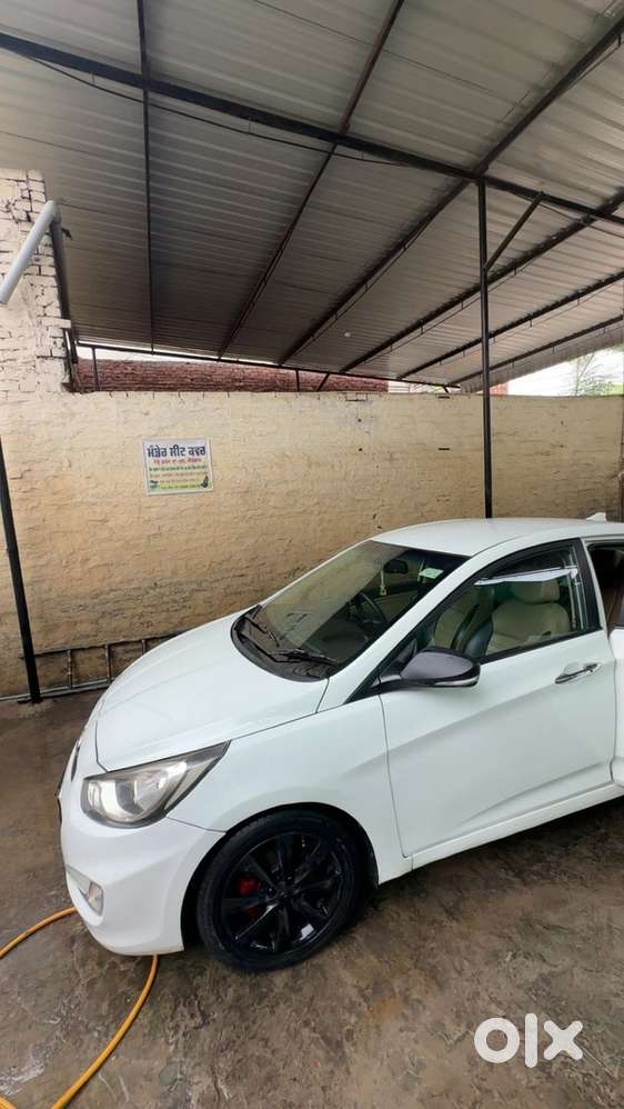 Verna Fluidic 2012 Top Model Push Button Start 6 Air Bags