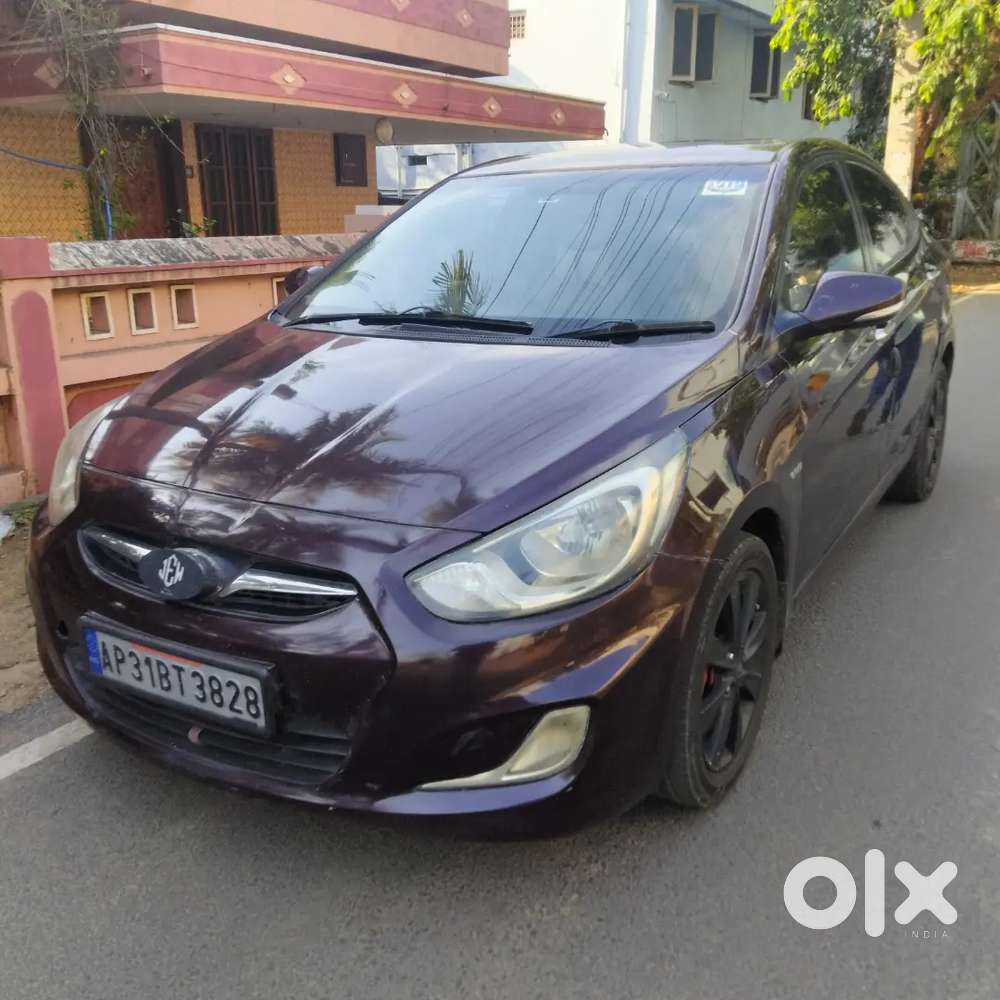 Hyundai Verna 2011 Diesel 10800 Km Driven