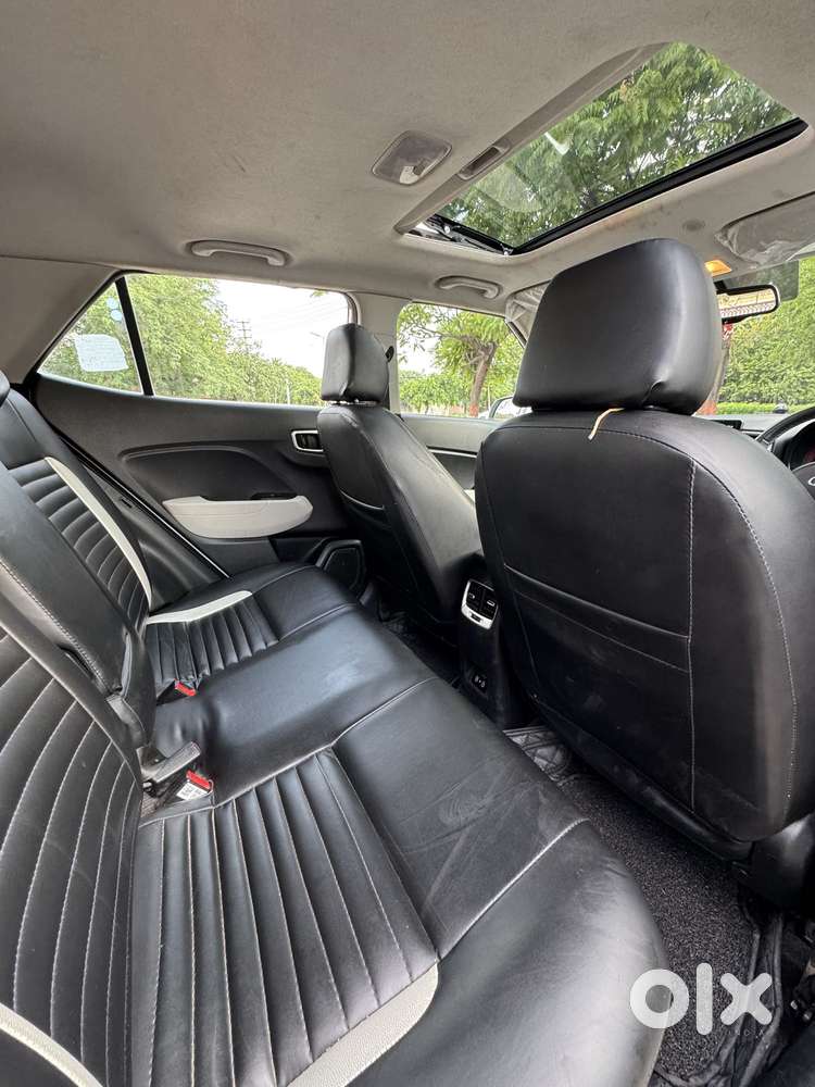 Hyundai Venue Sx 1.2 Mt Knight Edition, 2022, Petrol